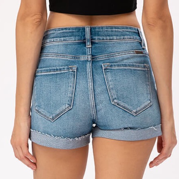 **NEW** HAZEL HIGH RISE SHORTS - Picture 3 of 5